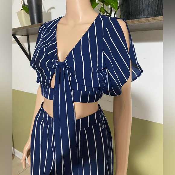 Women Two piece set - Picture 3 of 10